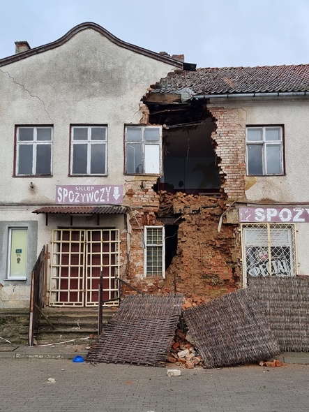 Elbląg, W Pogrodziu zawalił się budynek, Elbląg, W Pogrodziu zawalił się budynek,