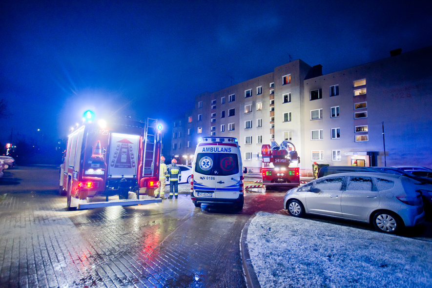 Elbląg, Pożar na trzecim piętrze, trzy osoby poszkodowane