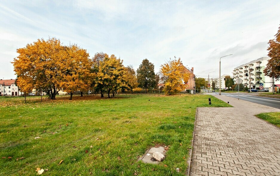 Elbląg, Drugie podejście do sprzedaży działki