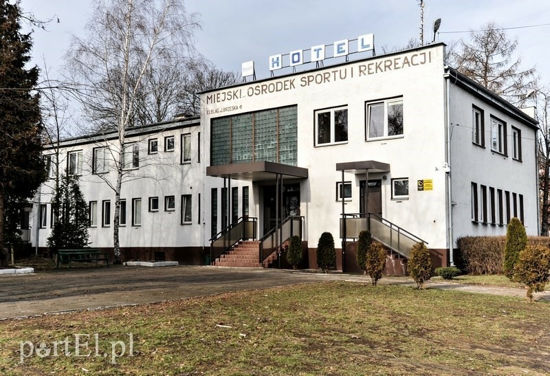 Elbląg, Nie sprzedawajcie byłego hotelu  (okiem naczelnego)