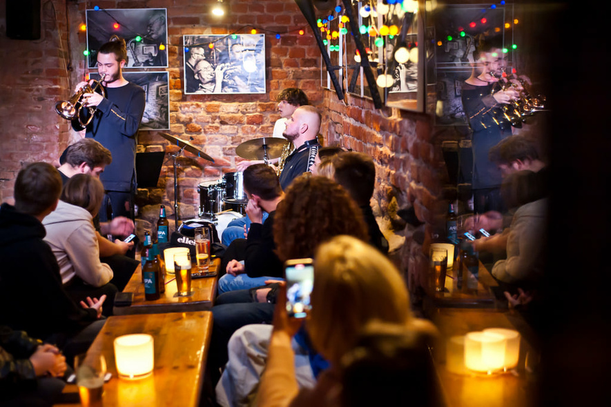 Elbląg, Jedna z ostatnich sesji w Krypcie,