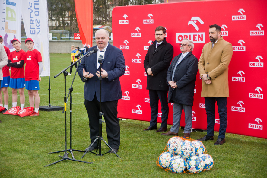 Elbląg, Paweł Guminiak, prezes Olimpii Elbląg przedstawił nowego sponsora Akademii