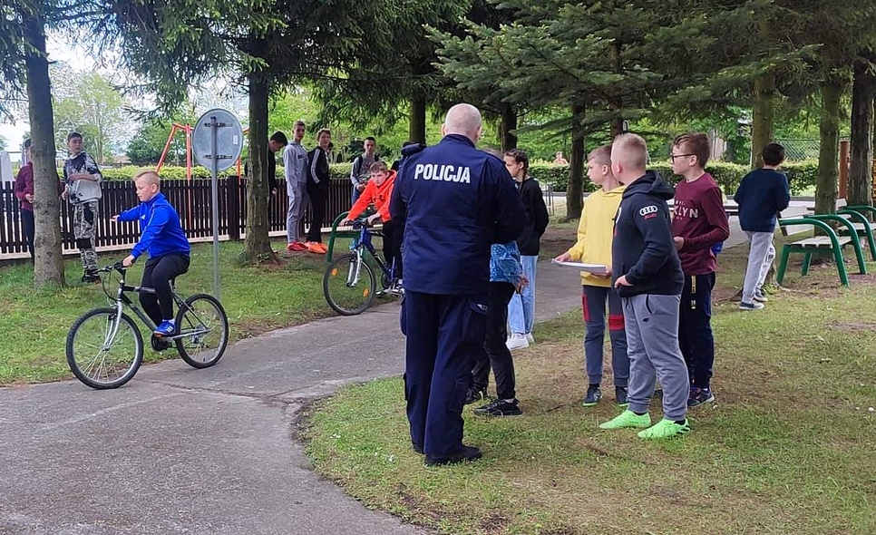 Elbląg, Egzamin na kartę rowerową pod okiem policjantów