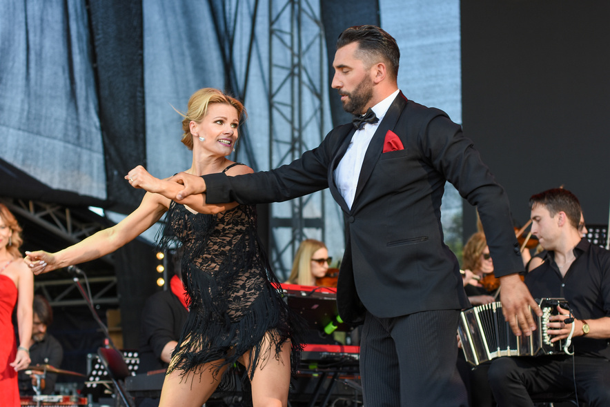 Elbląg, Tango z Jamesem Elbląg, Tango z Jamesem