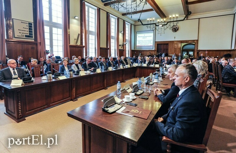 Elbląg, Jakimi majątkami dysponują radni