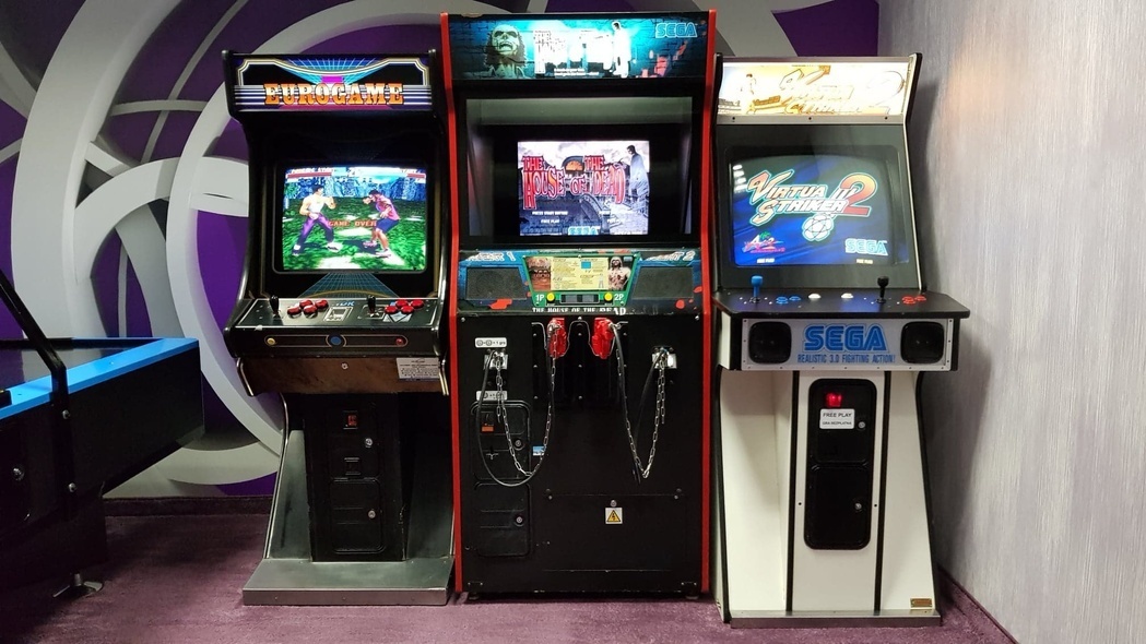 Elbląg, Od lewej Tekken 3, The House of the Dead oraz Virtua Striker 2. Elbląg, Od lewej Tekken 3, The House of the Dead oraz Virtua Striker 2.