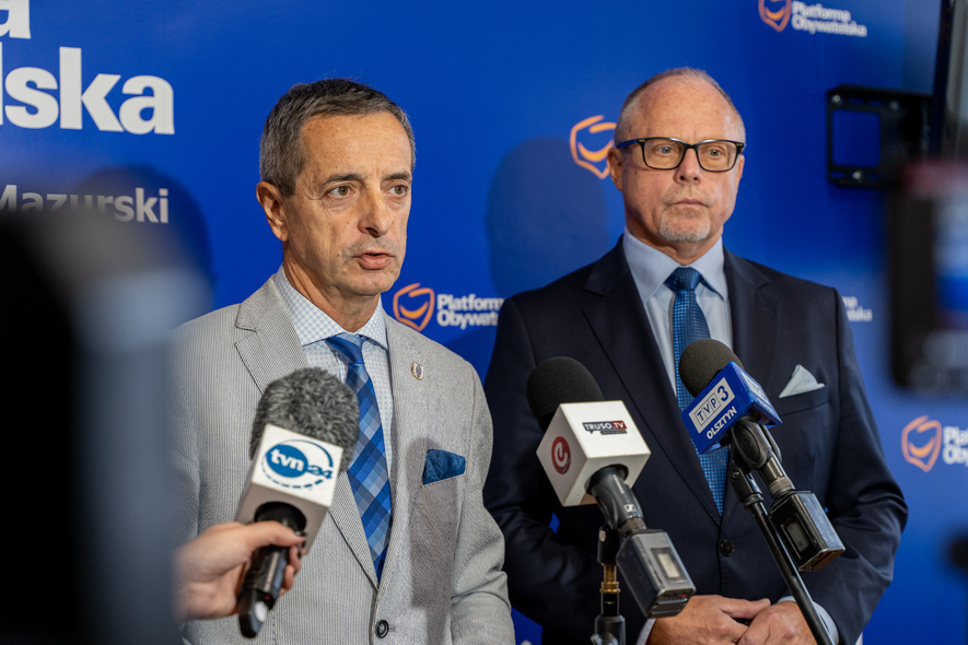 Elbląg, Konferencja senatora Jerzego Wcisły, obok poseł Jacek Protas