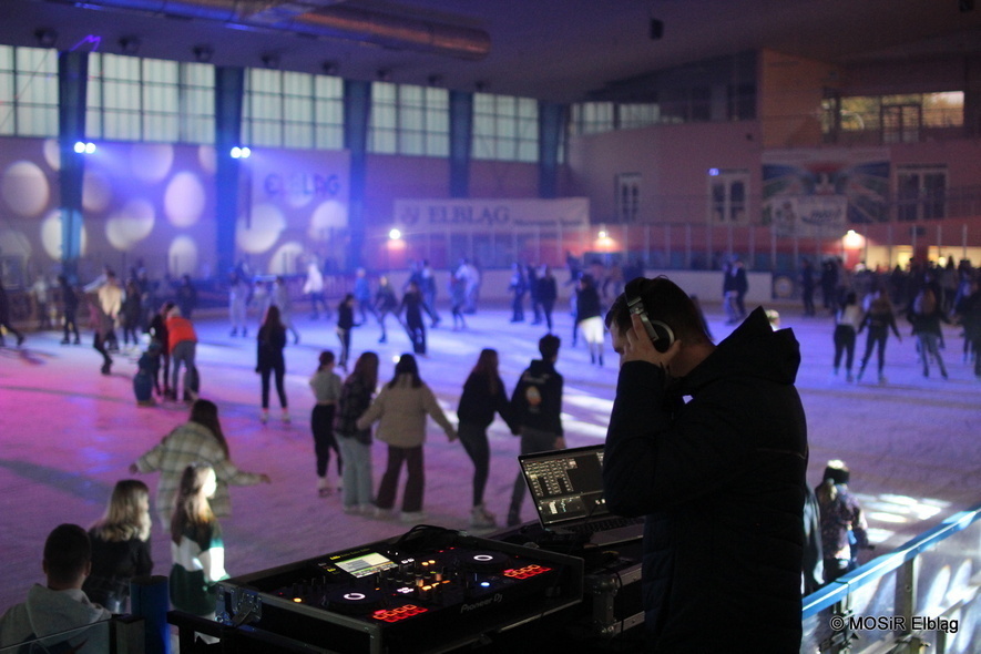 Elbląg, Rusza sezon na lodowisku Helena