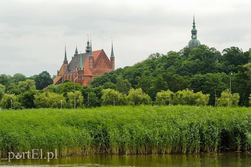 Elbląg, Odnowią gród Kopernika