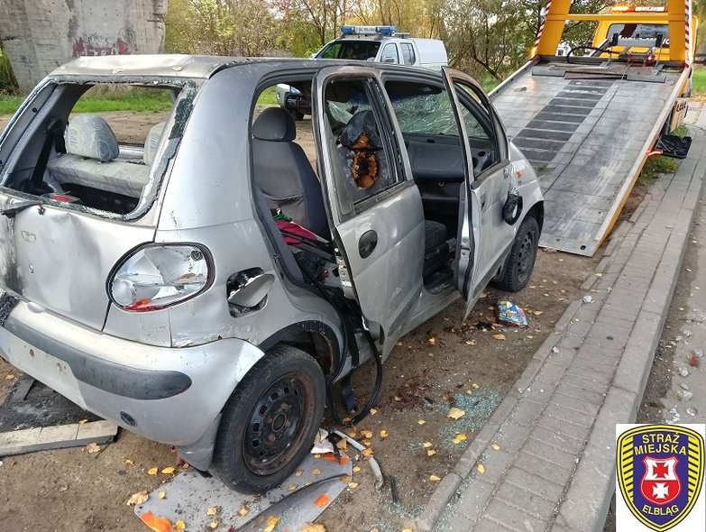 Elbląg, Wrak z ulicy Radomskiej odholowany