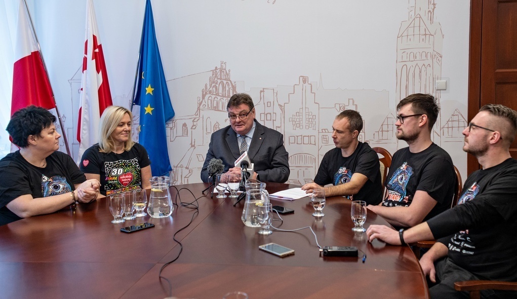 Elbląg, Orkiestra gra coraz śmielej