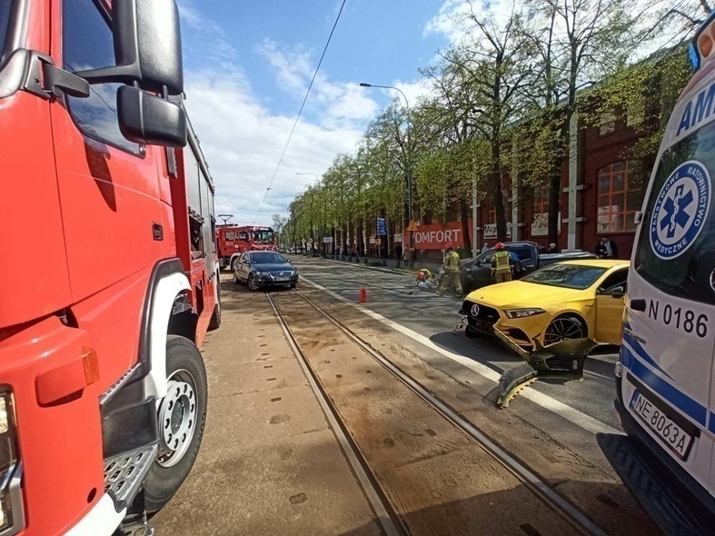 Elbląg, Zderzenie trzech aut na Grunwaldzkiej