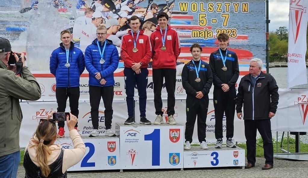 Elbląg, Patryk Stasiełowicz i Szymon Kiełczewski z Korony (w środku) mistrzami Polski