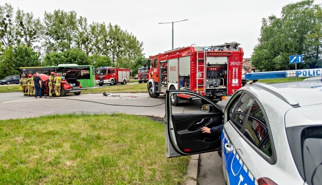 Elbląg, Zderzenie miejskiego autobusu z osobówką
