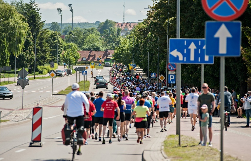 Elbląg, Komunikacja miejska w trakcie Biegu Piekarczyka