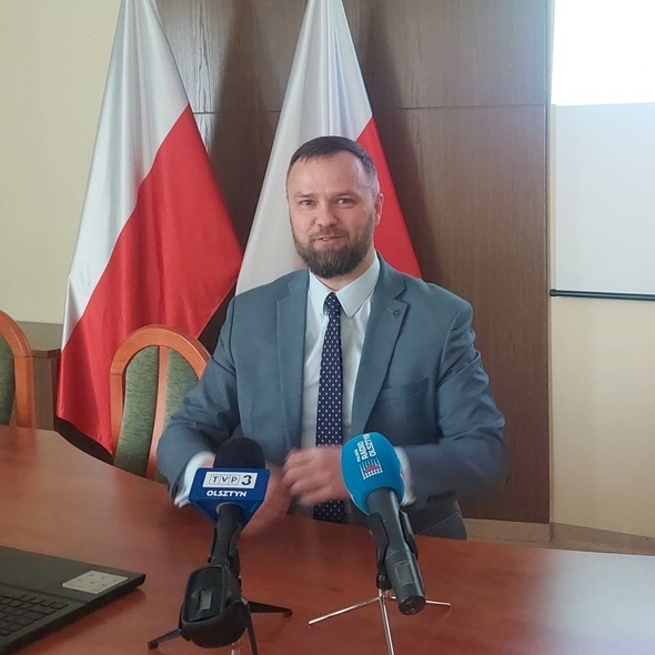 Elbląg, Piotr Opaczewski, wicewojewoda warmińsko-mazurski podczas konferencji prasowej, Elbląg, Piotr Opaczewski, wicewojewoda warmińsko-mazurski podczas konferencji prasowej,