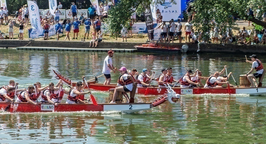 Elbląg, Smocza rywalizacja z kąpielą w rzece