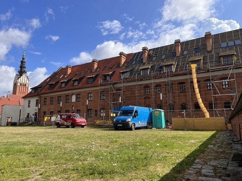 Elbląg, Remont dachu Podzamcza,