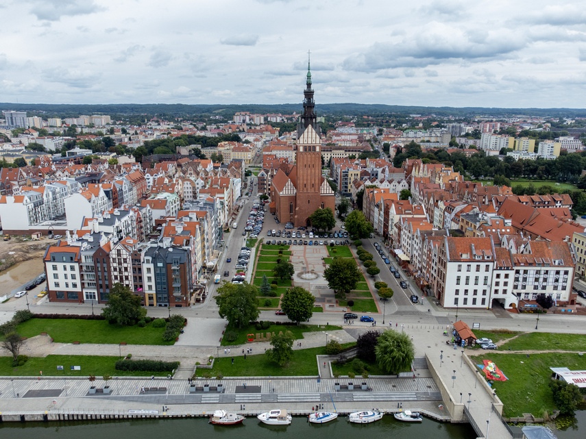 Elbląg, Uwaga, nadchodzą!  (Barwy kampanii, odc. 2)