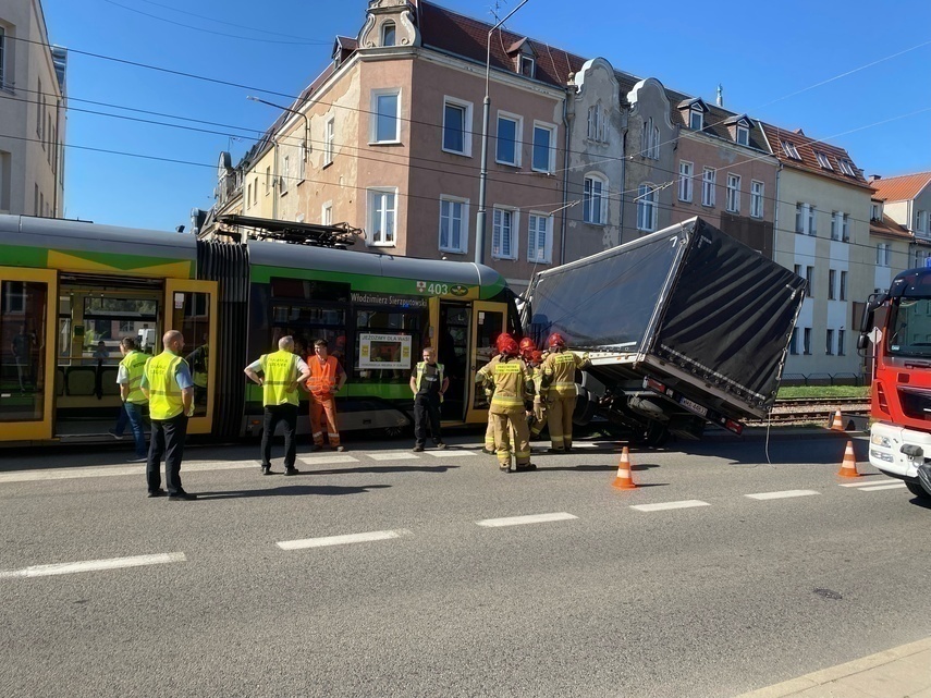 Elbląg, Zdjęcie z kolizji, jakie otrzymaliśmy od naszego Czytelnika, pana Michała