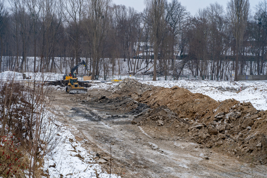 Elbląg, Co słychać na budowie kąpieliska