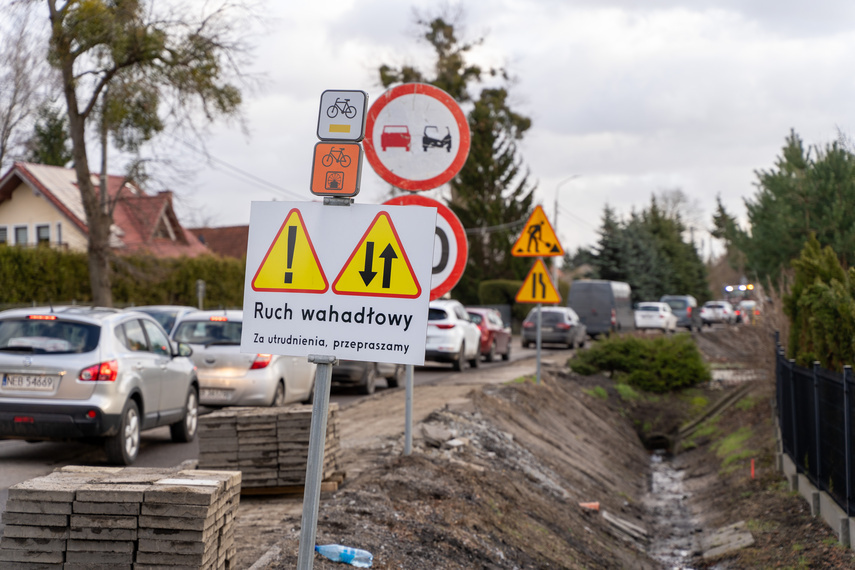 Elbląg, Kilkaset metrów dla kierowców drogą przez mękę