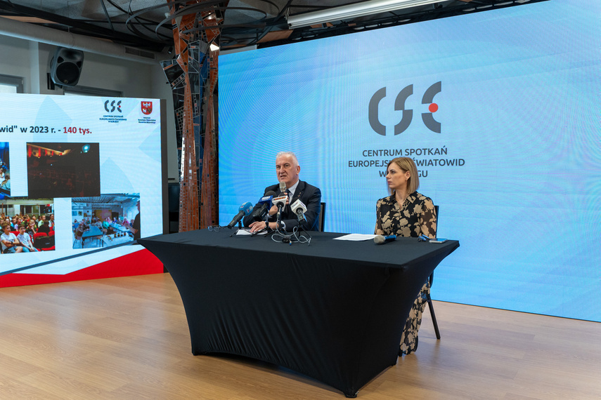 Elbląg, Światowid o tym, co było i co będzie