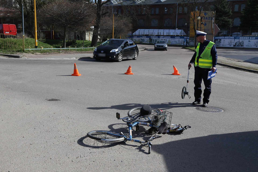 Elbląg, Potrącenie rowerzysty przy al. Grunwaldzkiej Elbląg, Potrącenie rowerzysty przy al. Grunwaldzkiej