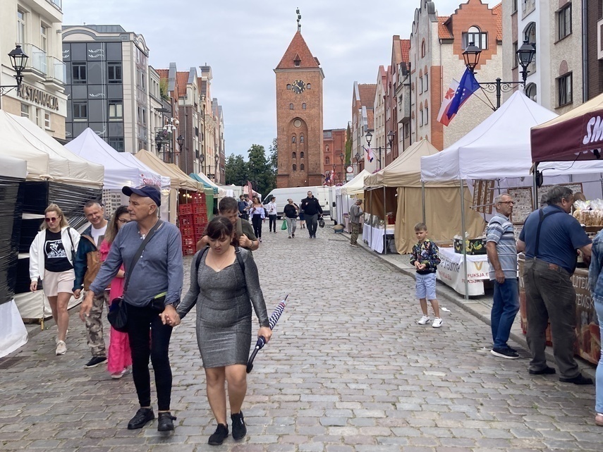 Elbląg, Na jarmarku w dzień targowy...