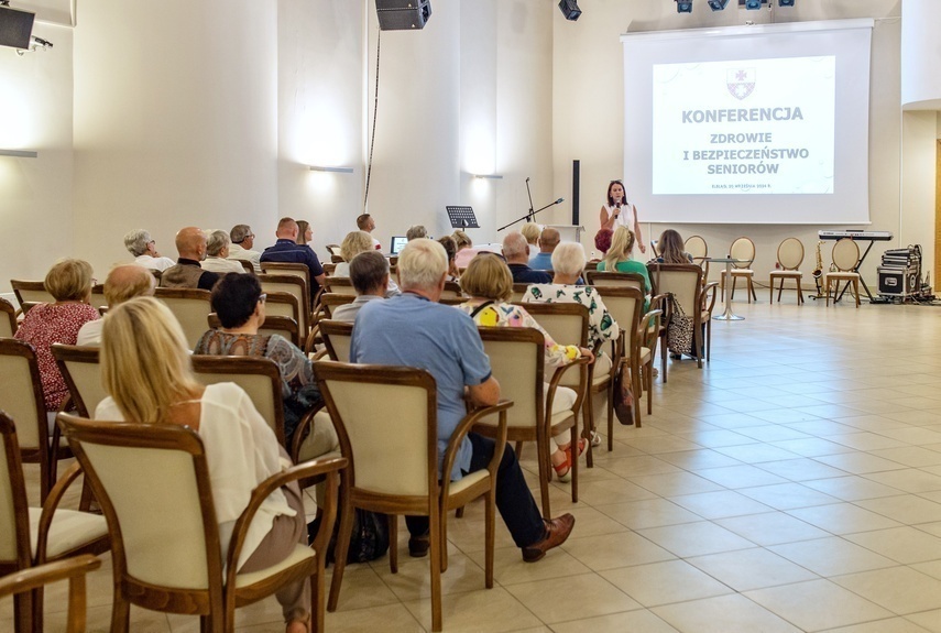 Elbląg, „Bycie wśród ludzi naprawdę dużo daje”