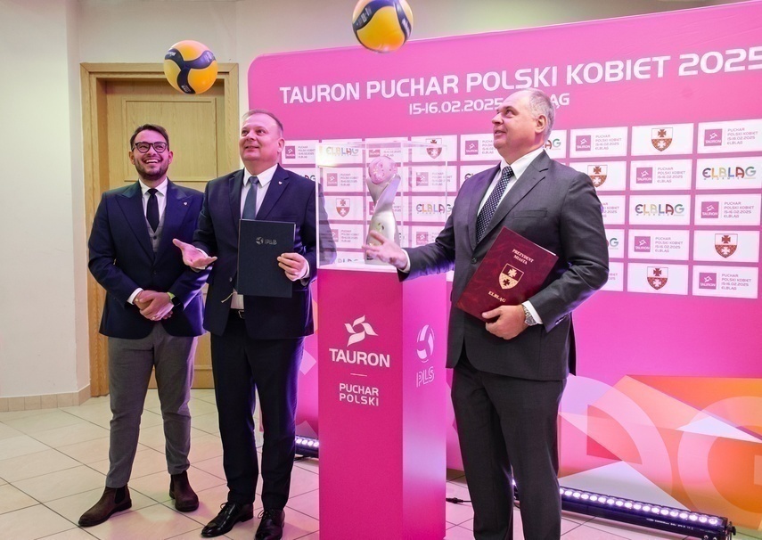 Elbląg, Od lewej: wiceprezydent Piotr Kowal, prezydent Michał Missan i Artur Popko, prezes Polskiej Ligi Siatkówki Elbląg, Od lewej: wiceprezydent Piotr Kowal, prezydent Michał Missan i Artur Popko, prezes Polskiej Ligi Siatkówki