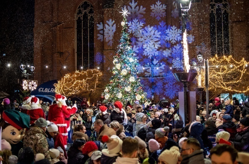 Elbląg, Rozbłysła choinka, czas zacząć jarmark