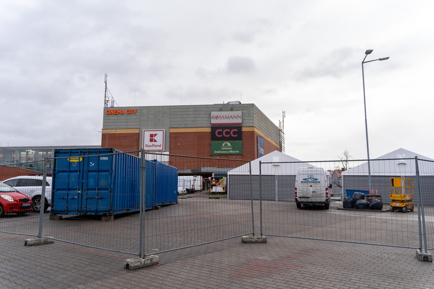 Elbląg, Zmiany na parkingu, market się modernizuje