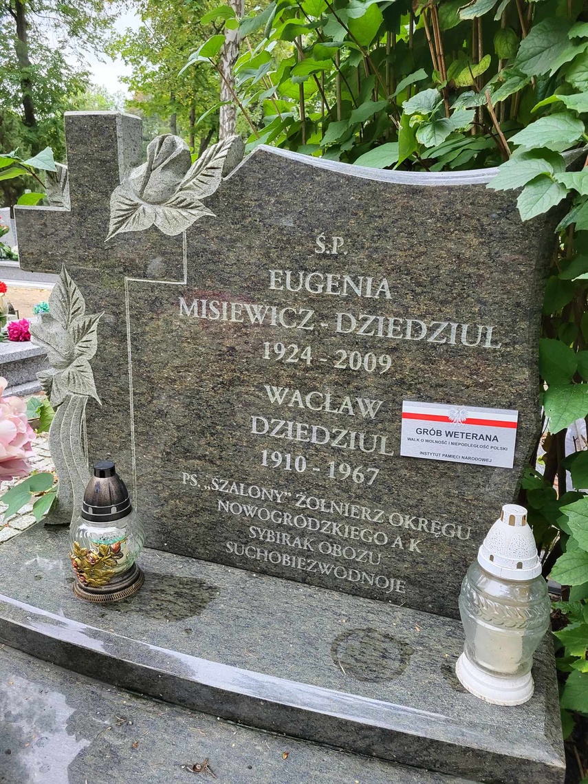 Elbląg, Zapal znicz na grobach AK-owców Elbląg, Zapal znicz na grobach AK-owców