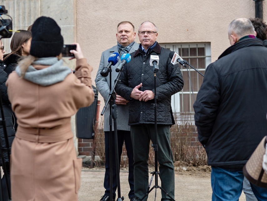 Elbląg, O wizycie w Brukseli opowiadali na konferencji prasowej prezydent Michał Missan i europoseł Jacek Protas