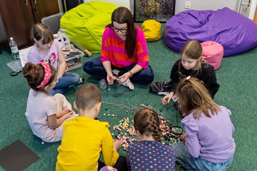 Zdjęcia z zajęć otwartych MamyTo. Mogą nich uczestniczyć rodzice.