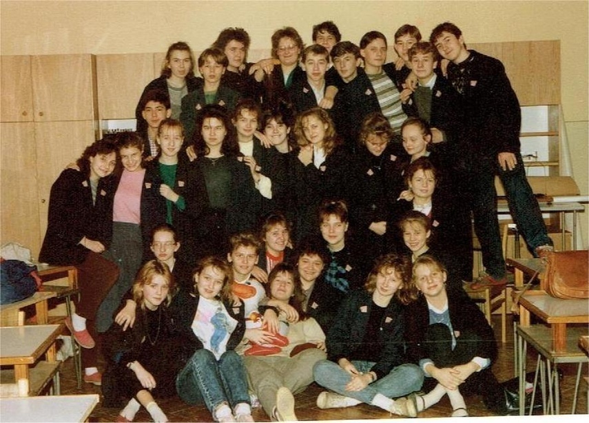 Elbląg, Klasa mat.-fiz., która zdawała maturę w II LO w 1992 r. (archiwum prywatne) Elbląg, Klasa mat.-fiz., która zdawała maturę w II LO w 1992 r. (archiwum prywatne)
