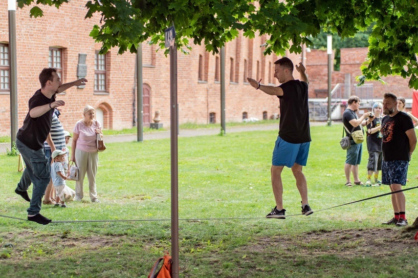 Elbląg, Sztuka, sport, rozrywka i relacje. Festiwal Enklawa