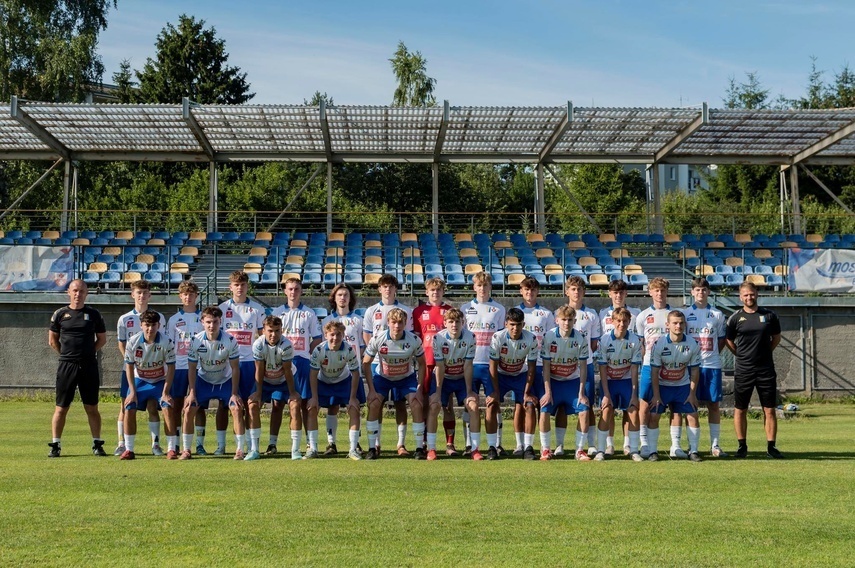 Elbląg, Triumf i lekcja czwartoligowców Elbląg, Triumf i lekcja czwartoligowców