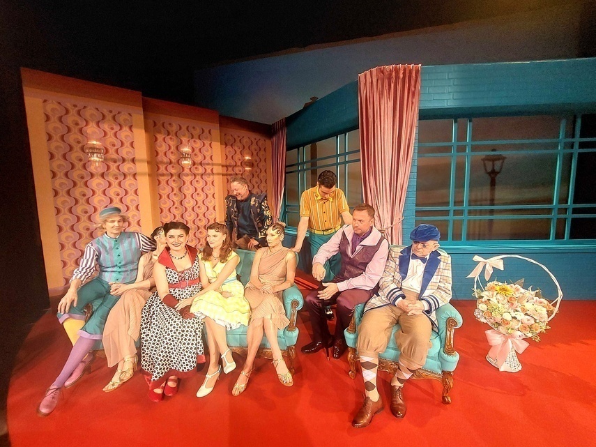 Elbląg, Konferencja prasowa w teatrze z okazji premiery "Pięknej Lucyndy",