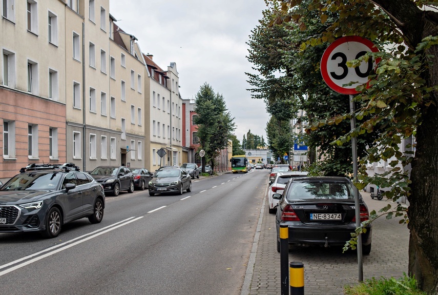 Elbląg, Na części ul. Mickiewicza ograniczenie prędkości do 30 km/h obowiązuje już całą dobę