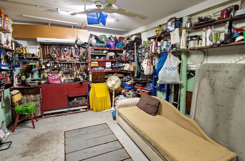 Elbląg, Pan Ryszard od kwietnia br. mieszka w garażu,