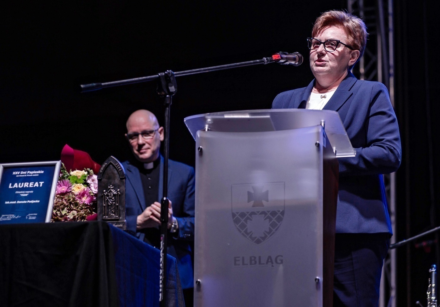 Elbląg, Danuta Podjacka z nagrodą Tuus Elbląg, Danuta Podjacka z nagrodą Tuus