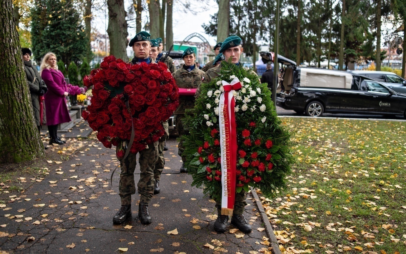 Elbląg, Prezydent RP odznaczył pośmiertnie Zdzisława Dubiellę. Dzisiaj odbył się pogrzeb Elbląg, Prezydent RP odznaczył pośmiertnie Zdzisława Dubiellę. Dzisiaj odbył się pogrzeb