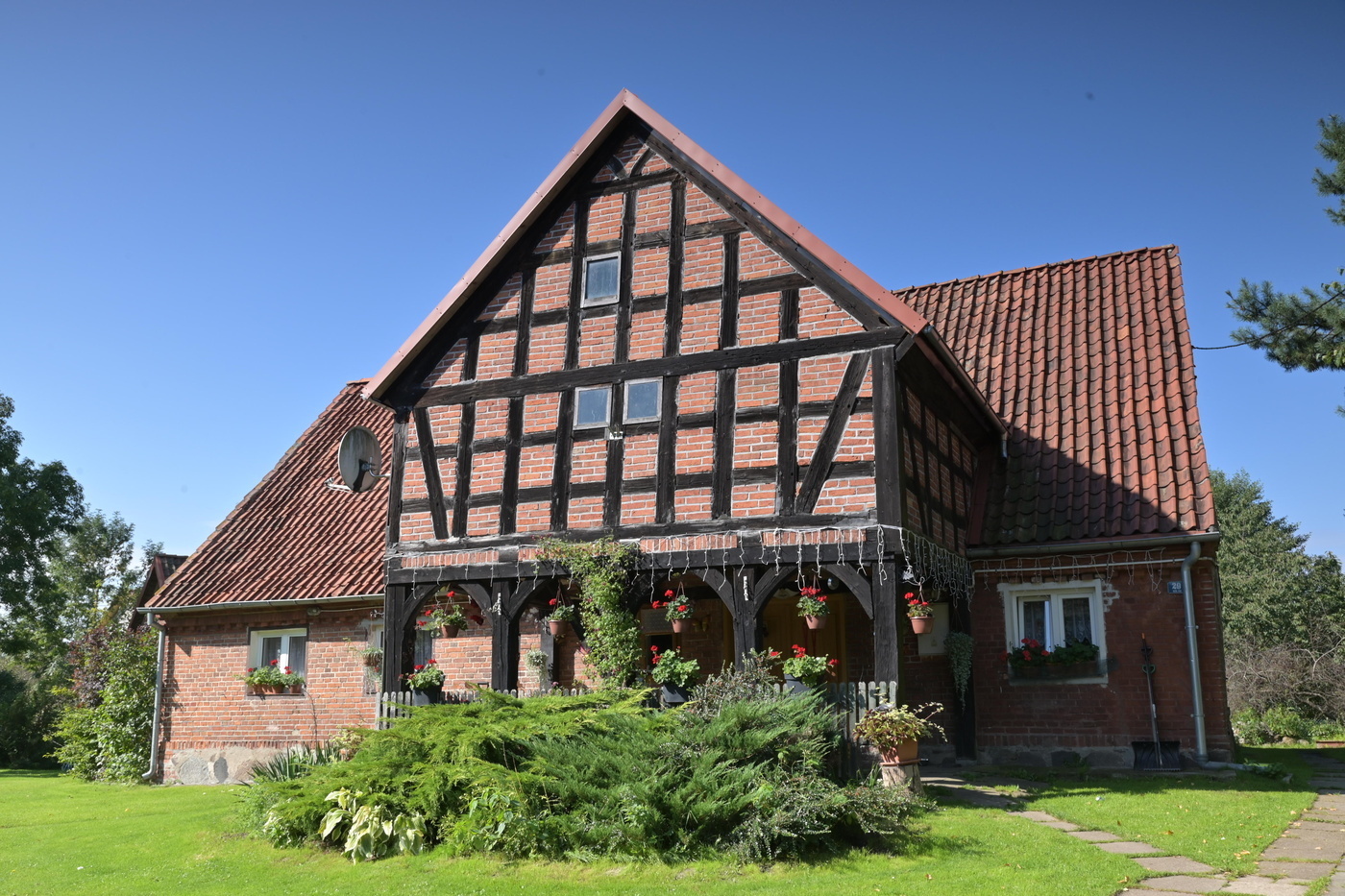 Elbląg, Wernisaż fotografii i prelekcja „Domy podcieniowe Wysoczyzny Elbląskiej”