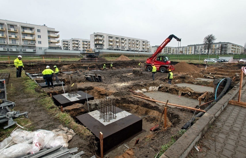 Elbląg, Magazyn ma być gotowy do końca roku (