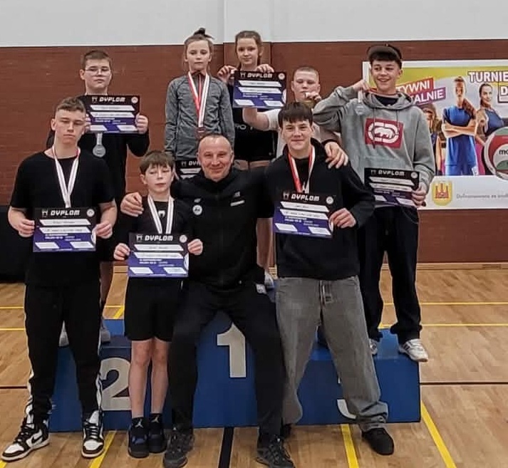 Elbląg, Debiuty na medal