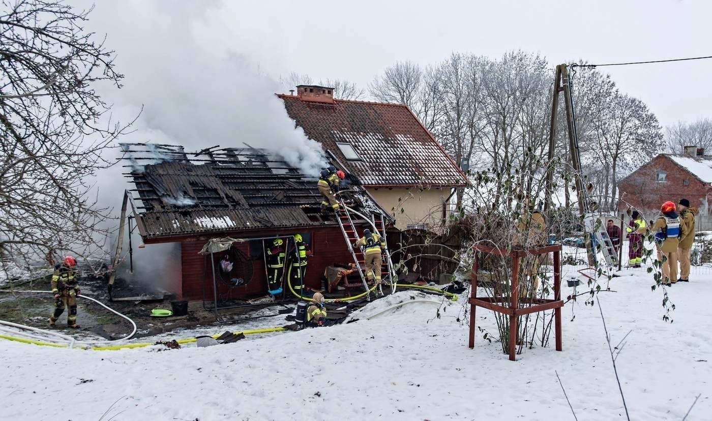 Elbląg, Mama z dzieckiem straciła dach nad głową w pożarze. Potrzebna pomoc  (aktualizacja)