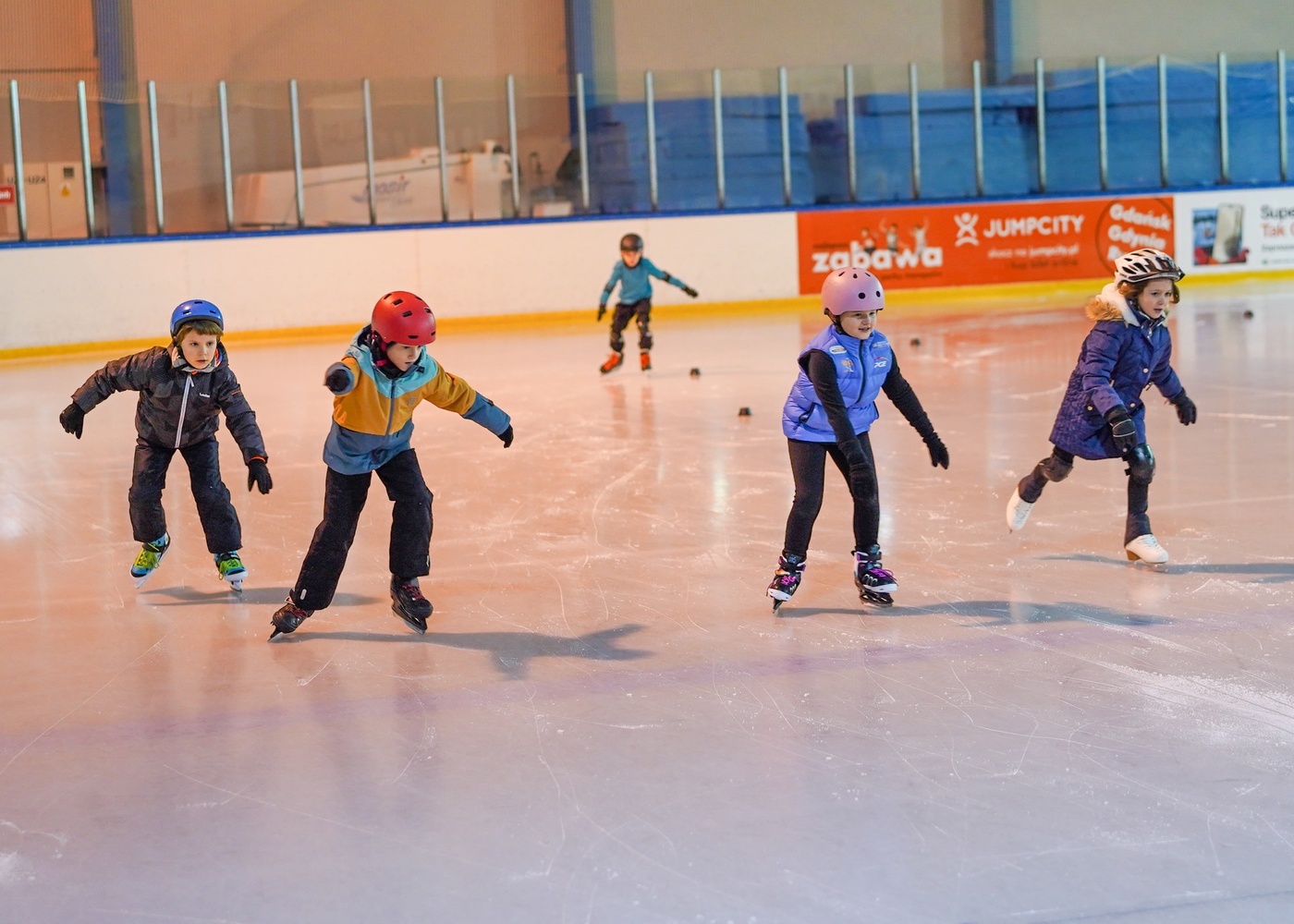 Elbląg, Przyjdź na Łyżwiarski Czwartek. Zdobądź medal!