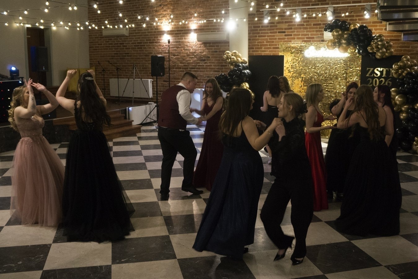 Elbląg, "Studniówka niepowtarzalna jak każdy z was"